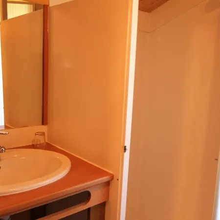 Sejour Familial En Avec Peche, Piscine Naturelle Et Activites D'ete - Fr-1-489-400 Dom wakacyjny Treignat