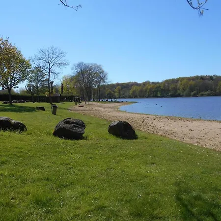 Dom wakacyjny Sejour Familial En Avec Peche, Piscine Naturelle Et Activites D'ete - Fr-1-489-400